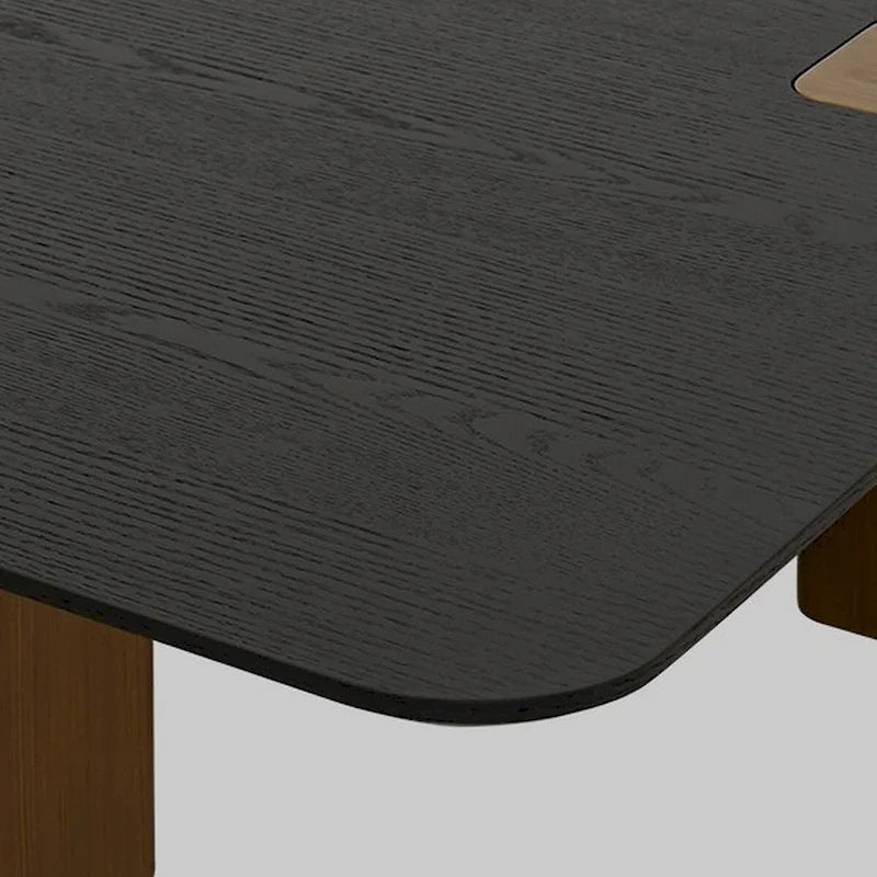 Table basse Cid Casy 99 cm, placage noir carré, pieds blocs brossés dorés