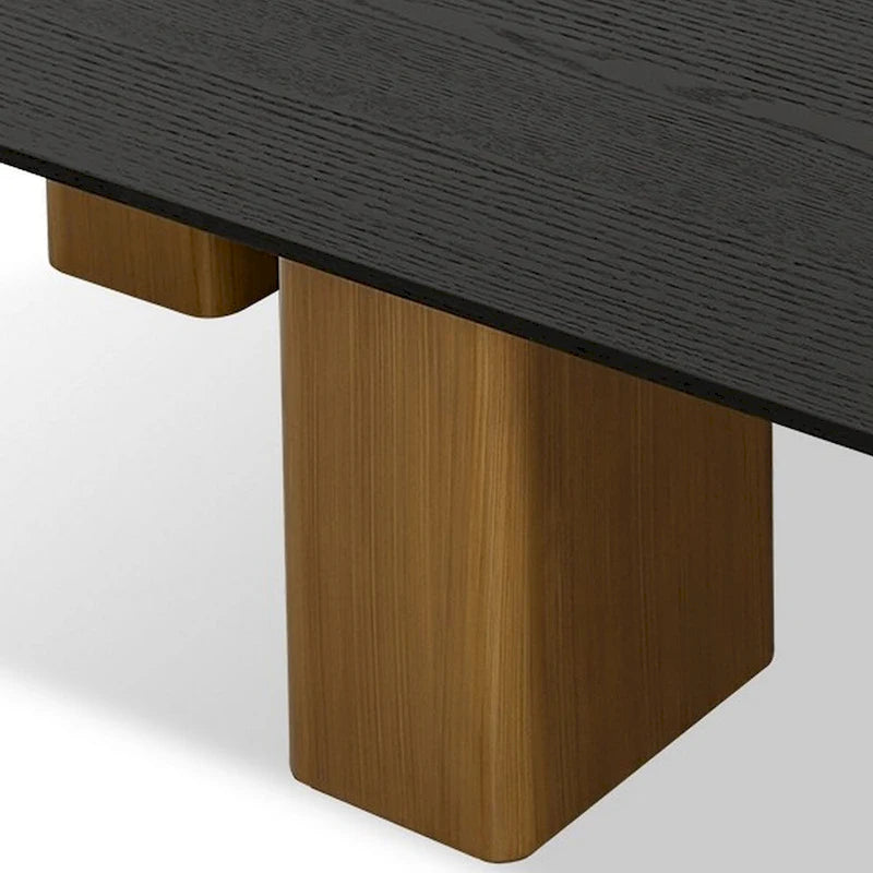 Table basse Cid Casy 99 cm, placage noir carré, pieds blocs brossés dorés